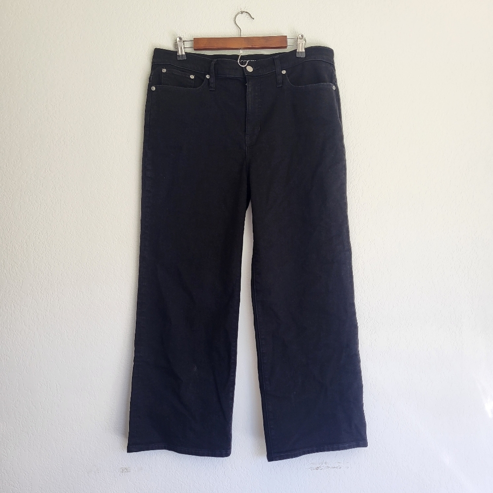 Black Wide-Leg Jeans